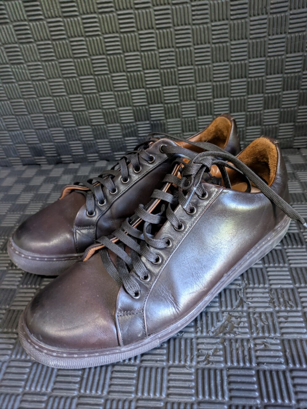 Thursday Everyday Shoes Mens Size 9.5 Brown Leather Casual Sneakers Handmade - Picture 4 of 6